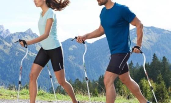 Marche avec bâtons dynamiques