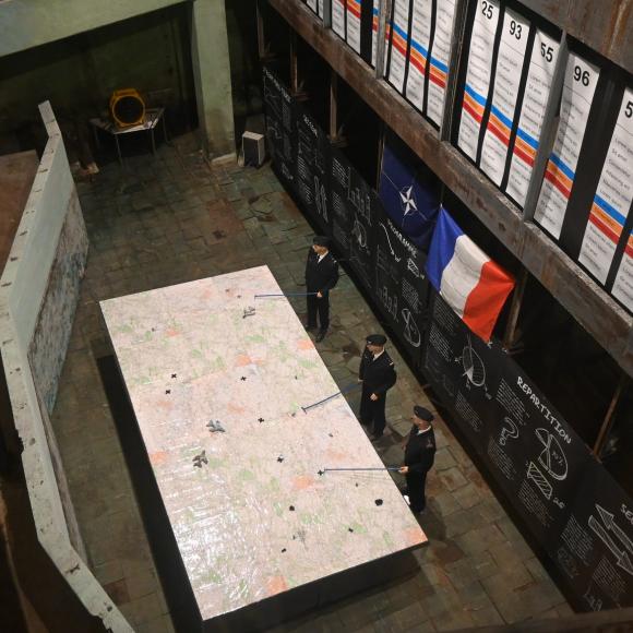 Salle des cartes base radar ouvrage de l'OTAN 