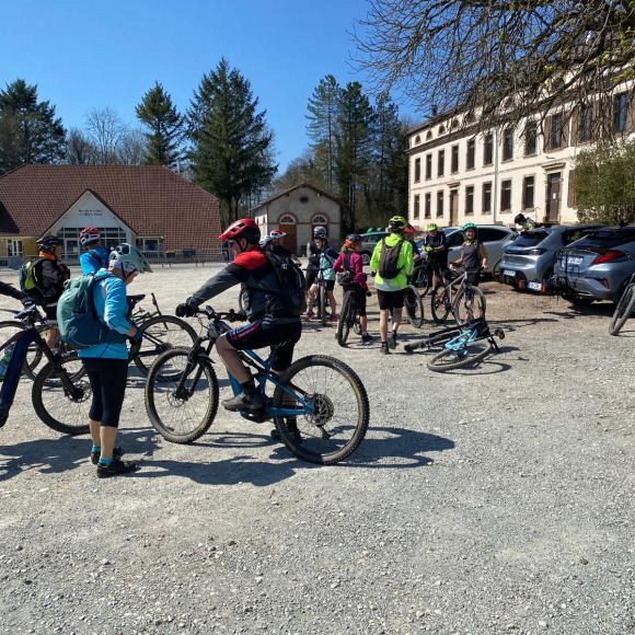 Depart du chateau Lesmann