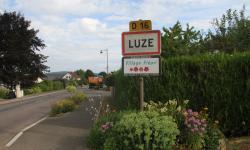 Village fleuri de Luze Village fleuri de Luze
