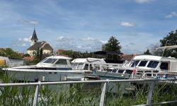 Au long des canaux