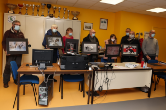 Remise de photos aux gagnants de la loterie de l'expo photos Remise de photos aux gagnants de la loterie de l'expo photos