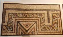Musée Histoire de Belfort : Restitution partielle d'une mosaïque (Fouille de Bavilliers)