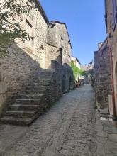 La Couvertoirade et ses venelles où il est agréable de flâner 