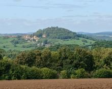 Montjustin sur sa colline